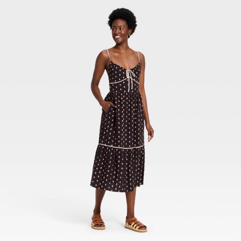 Universal Thread Women's Ruffle Maxi Pullover
Sundress Size Medium